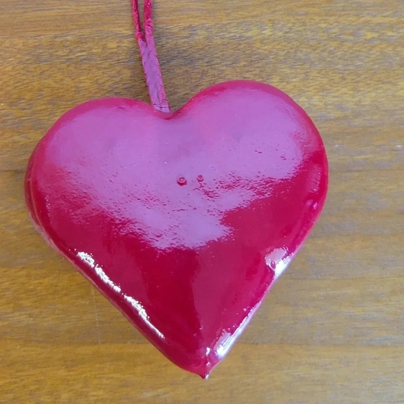 Vintage Wooden glazed painted red  heart with flower decoration - Picture 3 of 5